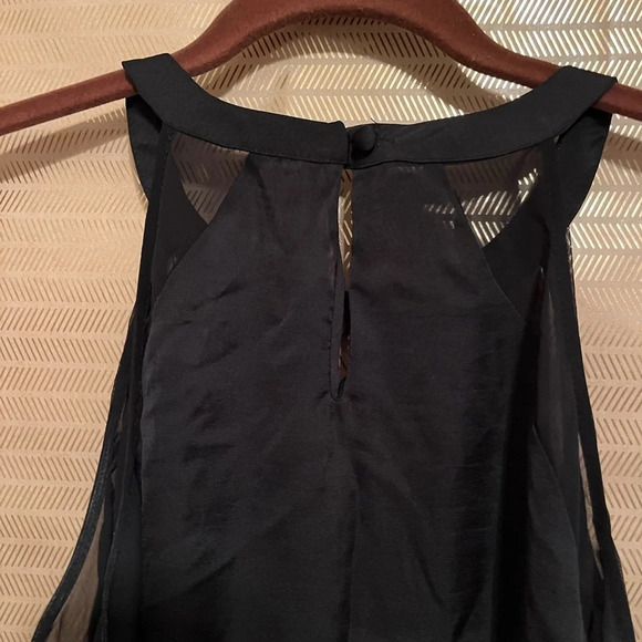 NEW YORK & CO~ BLOUSE~BLACK SLEEVELESS~ SM - Picture 4 of 5